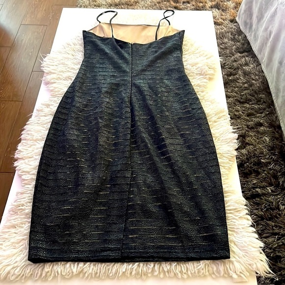 Versace Style Leather-like Fitted MIDI Dress! Perfect 4 Date Night! 💕 - Picture 11 of 16